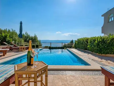 Bazen u objektu Apartments Tafra - One Bedroom Apartment ili u blizini
