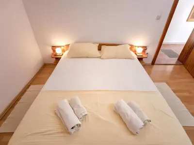 Krevet ili kreveti u jedinici u objektu Dolac Green Side Apartments - Two Bedroom Apartment 2