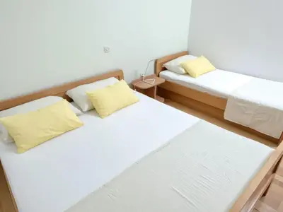 Krevet ili kreveti u jedinici u objektu Dolac Green Side Apartments - Two Bedroom Apartment 1