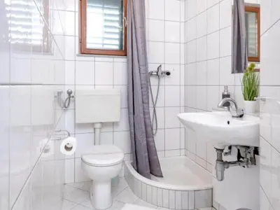 Kupaonica u objektu Dolac Green Side Apartments - Two Bedroom Apartment 1