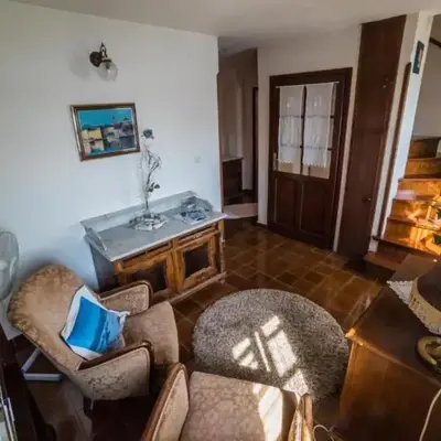 Stone House Seaside Retreat on Bra Island - Two Bedroom Apartment 2