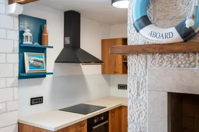 Kuhinja ili čajna kuhinja u objektu Noemia House