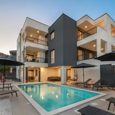 Villa Mari- Royale