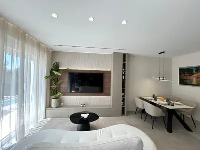 Krevet ili kreveti u jedinici u objektu Apartment Petar - private heated pool and sea view