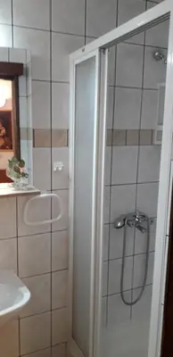 Kupaonica u objektu Apartment Perović