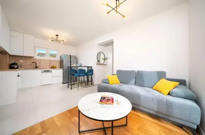 Kuhinja ili čajna kuhinja u objektu Penthouse Nika