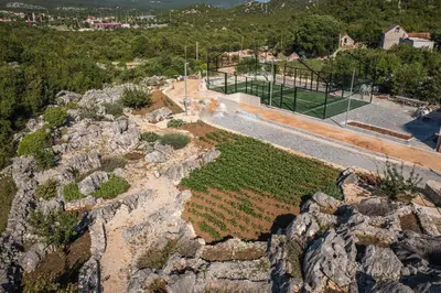 Tlocrt objekta Villa Lovorika - Padel, Cageball, Basketball & Heated Pool
