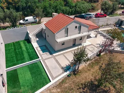 Zgrada u kojoj se nalazi vila