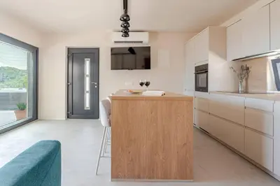 Kuhinja ili čajna kuhinja u objektu Sea View House with Jacuzzi - Casa Bianca Brač