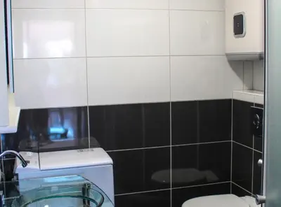 Kupaonica u objektu Seafront Apartment Sea Relax with Private Pool Balcony