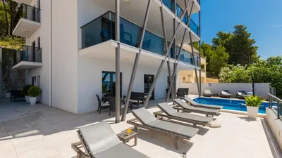 Bazen u objektu Apartman Mia 5 - Omis by Villas Guide ili u blizini