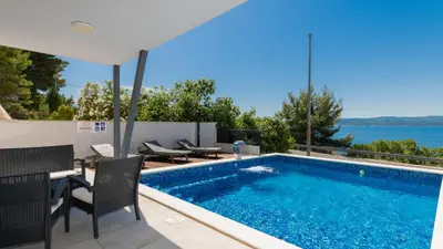 Bazen u objektu Apartman Mia 6 - Omis by Villas Guide ili u blizini