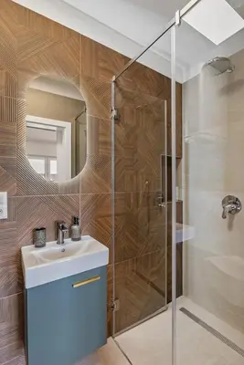 Kupaonica u objektu NEW! Luxury Apartment With Jacuzzi 20 Near The Sea