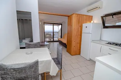 Kuhinja ili čajna kuhinja u objektu Seaview retreat Jagodna - 3 BR Apartment