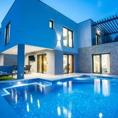 Villa Nina - heated pool - near Omiš