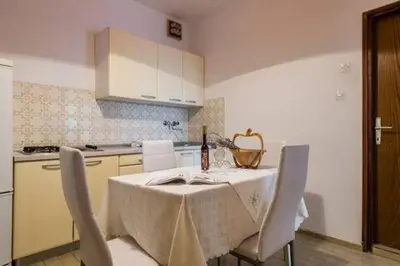 Kuhinja ili čajna kuhinja u objektu Lavanda Seaview Retreat