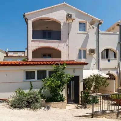 Amazing Apartment In Bol With Wifi