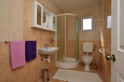 Kupaonica u objektu Apartments with parking space Makarska - 24785