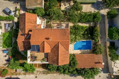 Bazen u objektu Villa Mateo ili u blizini
