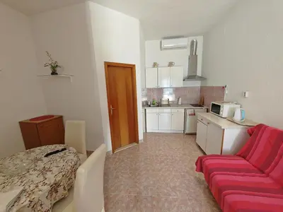 Kuhinja ili čajna kuhinja u objektu Apartmani Cvjet APP 3