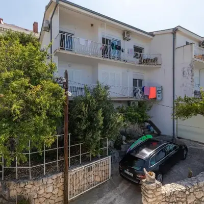 Apartments by the sea Bratus - Makarska - 22135