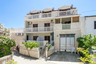 Zgrada u kojoj se nalazi apartman