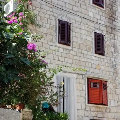 Apartments by the sea Pucisca