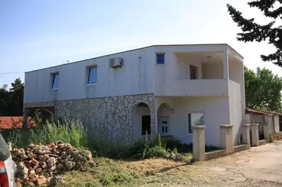 Zgrada u kojoj se nalazi apartman