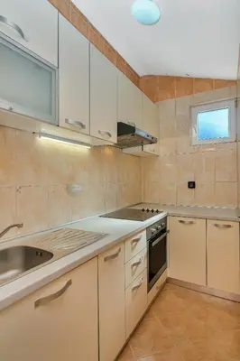 Kuhinja ili čajna kuhinja u objektu Apartments by the sea Cove Pokrivenik, Hvar - 2073