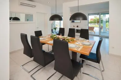 Tlocrt objekta Seaside luxury villa with a swimming pool Medici, Omis - 6071