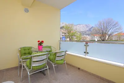 Pogled na planine ili pogled na planine iz apartmana