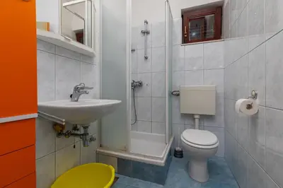 Kupaonica u objektu Apartments with parking space Mimice, Omis - 11045