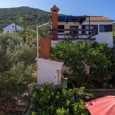 Seaside holiday house Cove Zarace - Gdinj