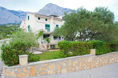 Pogled na planine ili pogled na planine iz apartmana