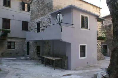 Zgrada u kojoj se nalazi apartman
