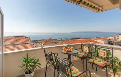 Balkon ili terasa u objektu 1 Bedroom Beautiful Apartment In Makarska