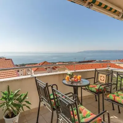 1 Bedroom Beautiful Apartment In Makarska