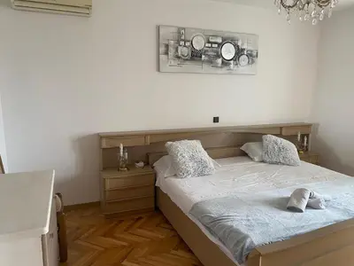 Krevet ili kreveti u jedinici u objektu Spacious apt w pool and sea view 2 min to beach