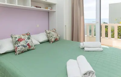 Krevet ili kreveti u jedinici u objektu Beautiful Apartment In Makarska With Wifi