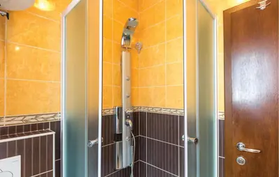 Kupaonica u objektu 1 Bedroom Cozy Apartment In Makarska