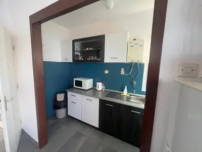 Kuhinja ili čajna kuhinja u objektu Apartments Peronja Jelsa Seafront