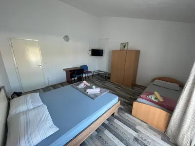 Krevet ili kreveti u jedinici u objektu Apartments Peronja Jelsa Seafront