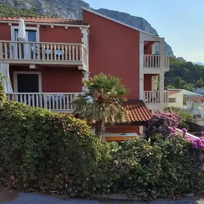 Apartments with parking space Duce - Omis - 23509