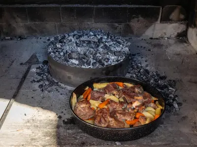 Oprema za roštilj dostupna gostima vila