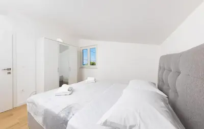 Krevet ili kreveti u jedinici u objektu Lovely Apartment In Dugi Rat With House Sea View