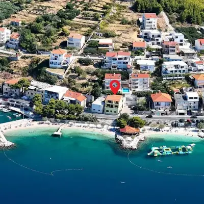 Lovely Apartment In Dugi Rat With House Sea View