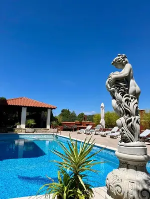 Bazen u objektu Room with swimming pool Gorana ili u blizini