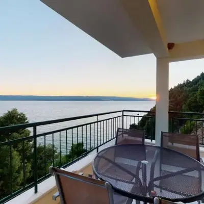 Apartments Andrea - Beachfront & Sea-view Terrace