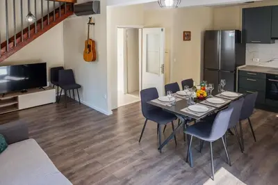 Kuhinja ili čajna kuhinja u objektu Apartments by the sea Omis - 24878