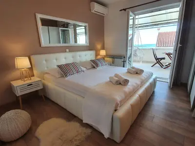 Krevet ili kreveti u jedinici u objektu Apartments Roso - ZF Hvar